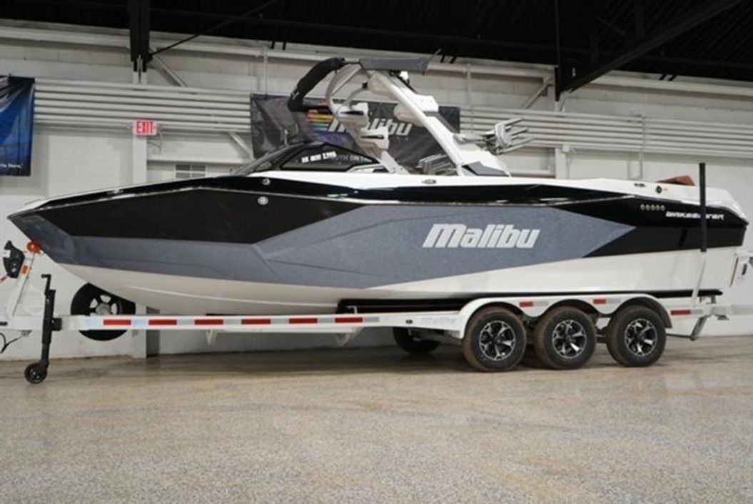 2026 Malibu Boats 26 LSV